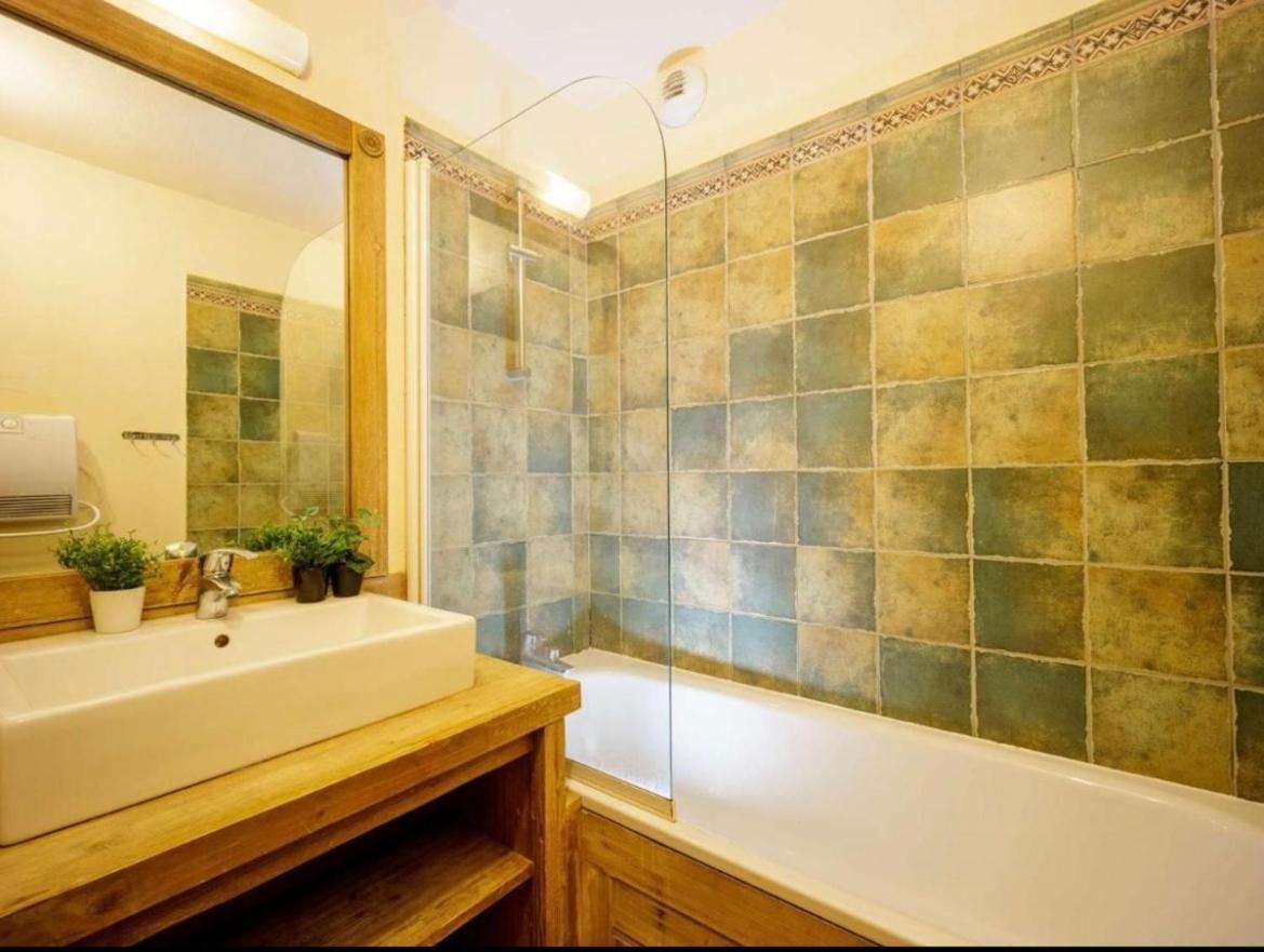 Appartements Avec Piscine Interieure Sauna Parking Etage 1 Au Centre Du Village Dans Residence Cami Real Saint-Lary-Soulan Zewnętrze zdjęcie