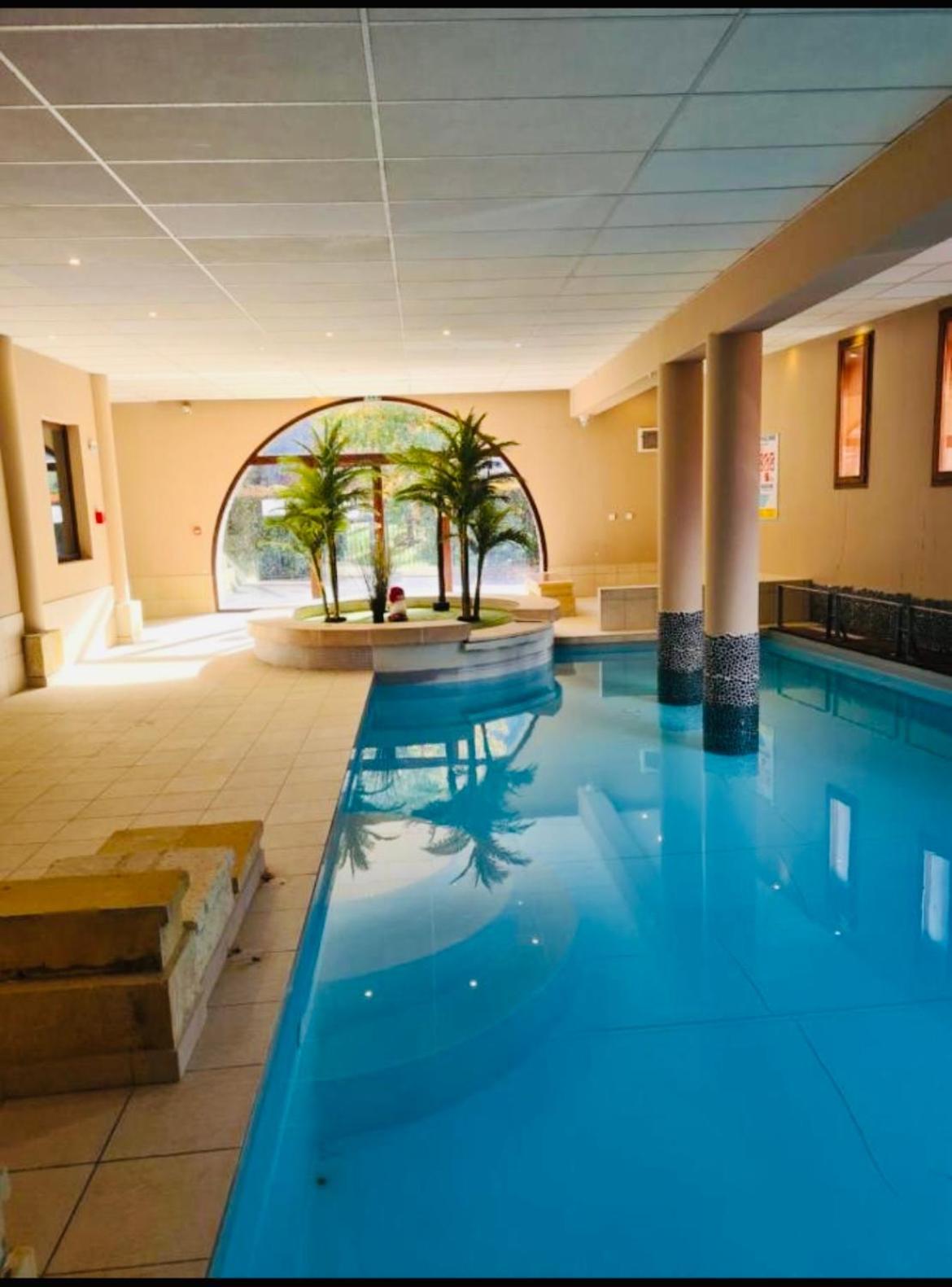 Appartements Avec Piscine Interieure Sauna Parking Etage 1 Au Centre Du Village Dans Residence Cami Real Saint-Lary-Soulan Zewnętrze zdjęcie