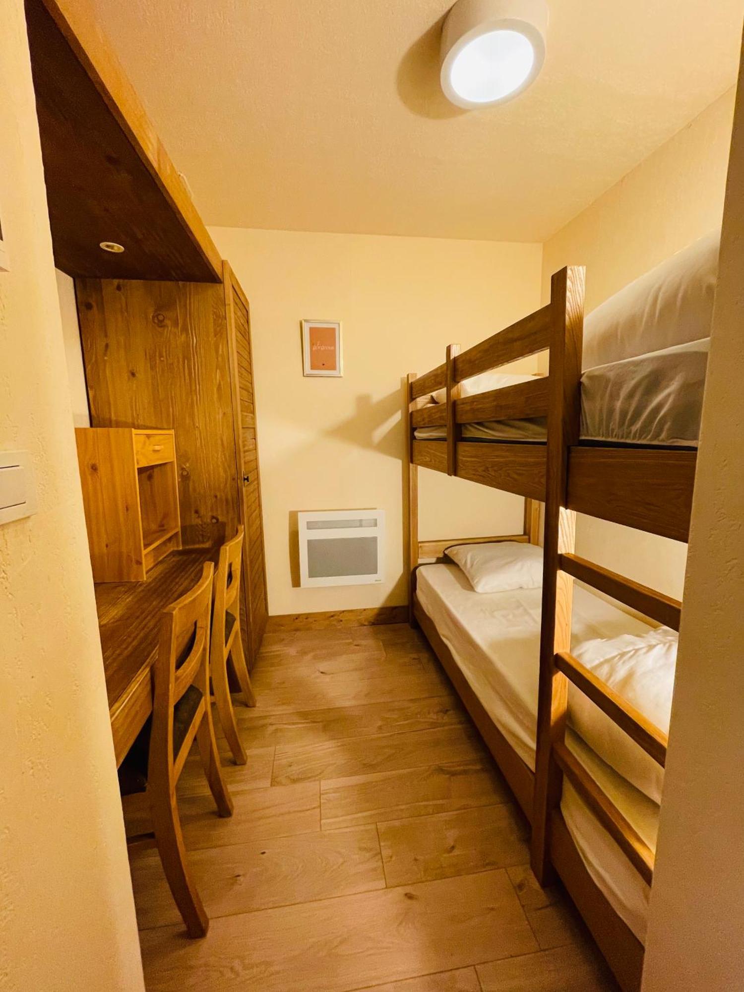 Appartements Avec Piscine Interieure Sauna Parking Etage 1 Au Centre Du Village Dans Residence Cami Real Saint-Lary-Soulan Zewnętrze zdjęcie